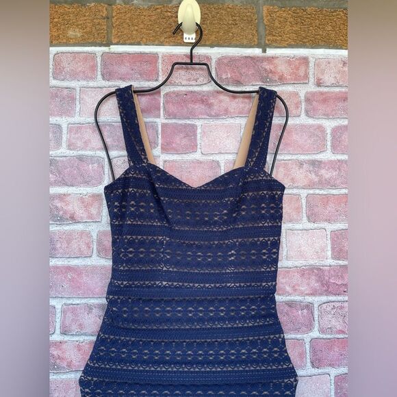 Dress the Population Navy Lace Nicole Dress size small - Picture 7 of 16